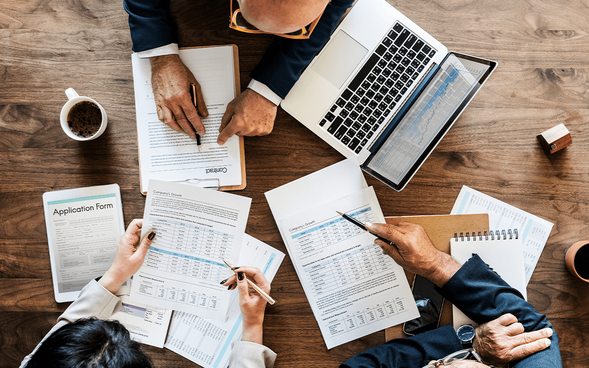 Group Business People Having Meeting 1